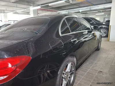 2019 Mercedes-Benz E 300 WDDZF4JB9KA579294 VIN:WDDZF4JB9KA579294