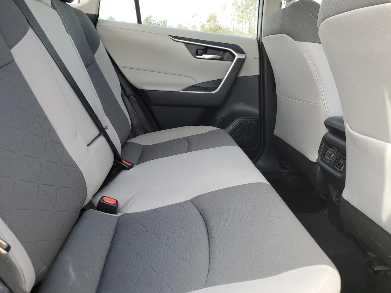 2022 TOYOTA RAV4 XLE VIN:2T3RWRFVXNW140878