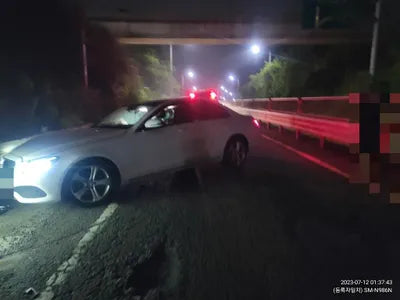 2016 Mercedes-Benz E 220 VIN: