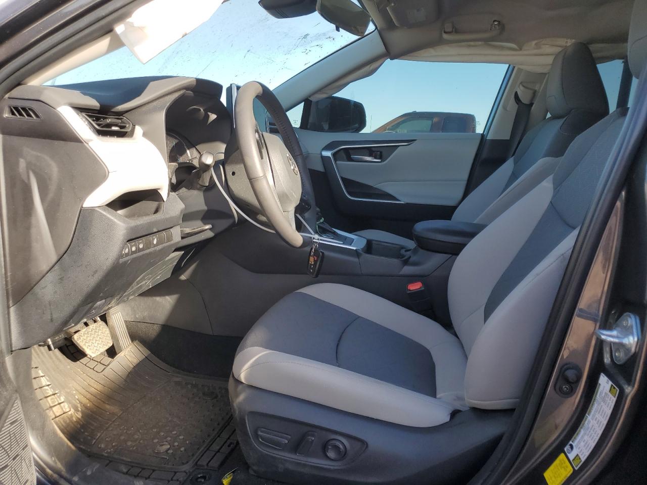 2023 TOYOTA RAV4 XLE VIN:4T3RWRFV7PU100390