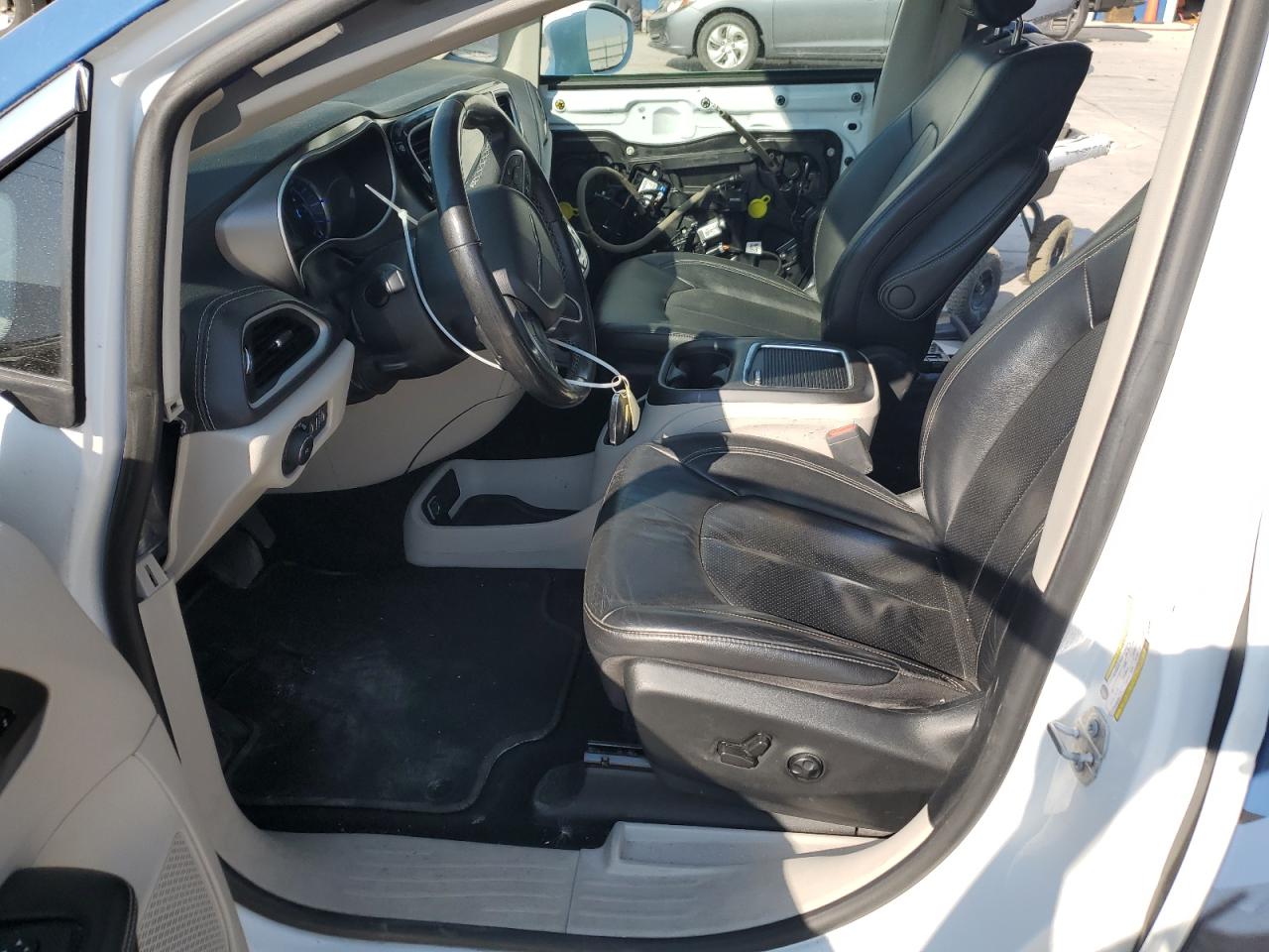 2022 CHRYSLER PACIFICA HYBRID TOURING L VIN:2C4RC1L77NR156188