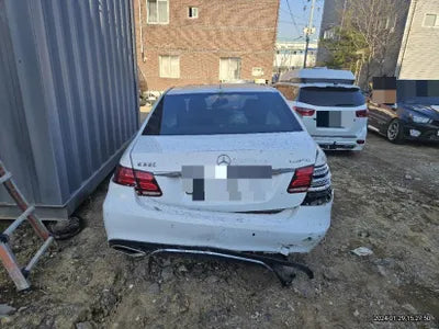 2015 Mercedes-Benz E 220 VIN: