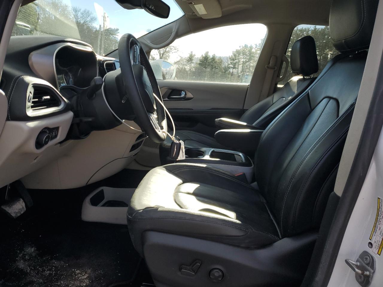 2022 CHRYSLER PACIFICA HYBRID TOURING L VIN:2C4RC1L71NR173844