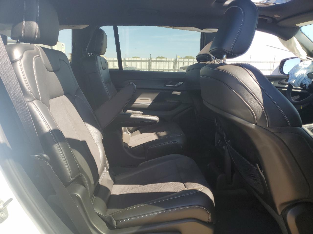 2024 JEEP GRAND CHEROKEE L LAREDO VIN:1C4RJKAG7R8563444