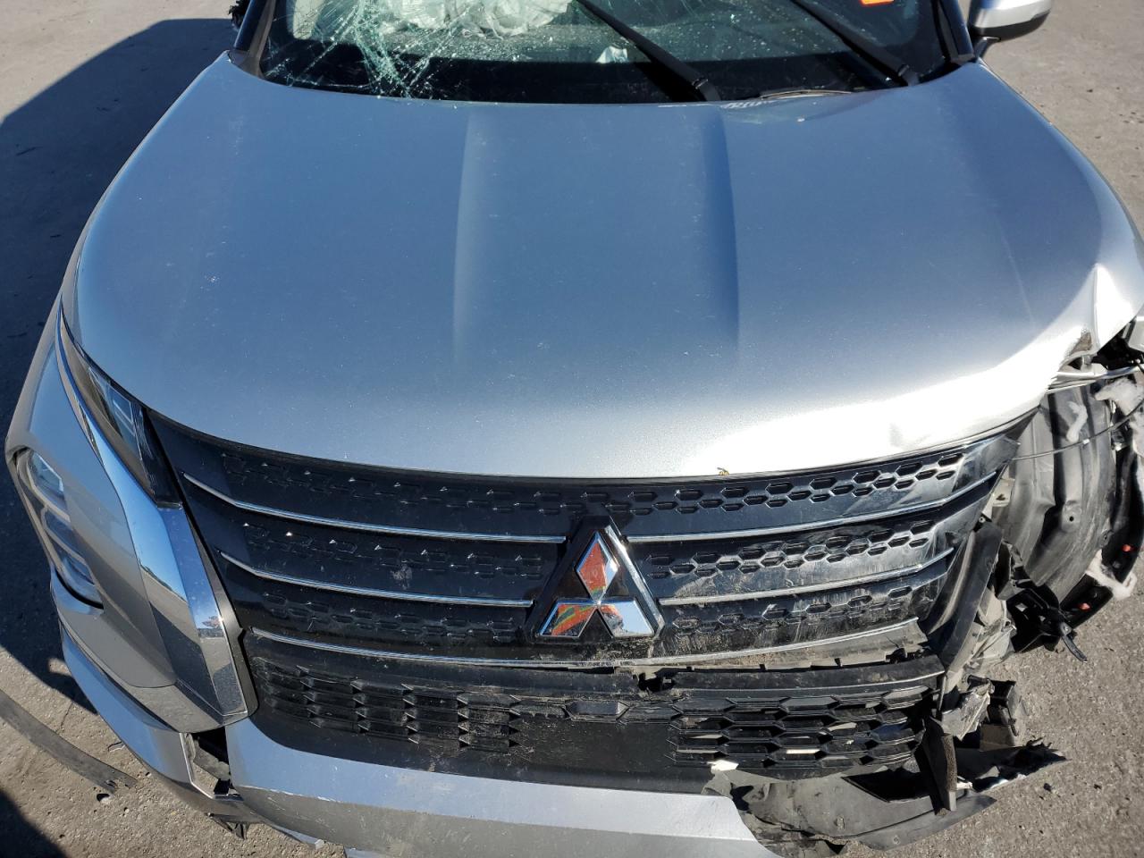 2022 MITSUBISHI OUTLANDER ES VIN:JA4J3TA80NZ002636