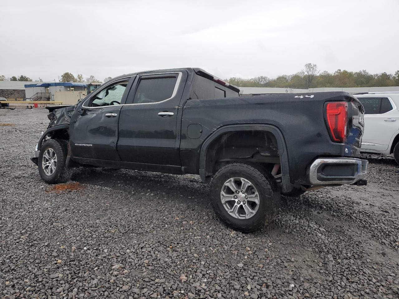 2022 GMC SIERRA K1500 SLT VIN:3GTUUDED7NG655848