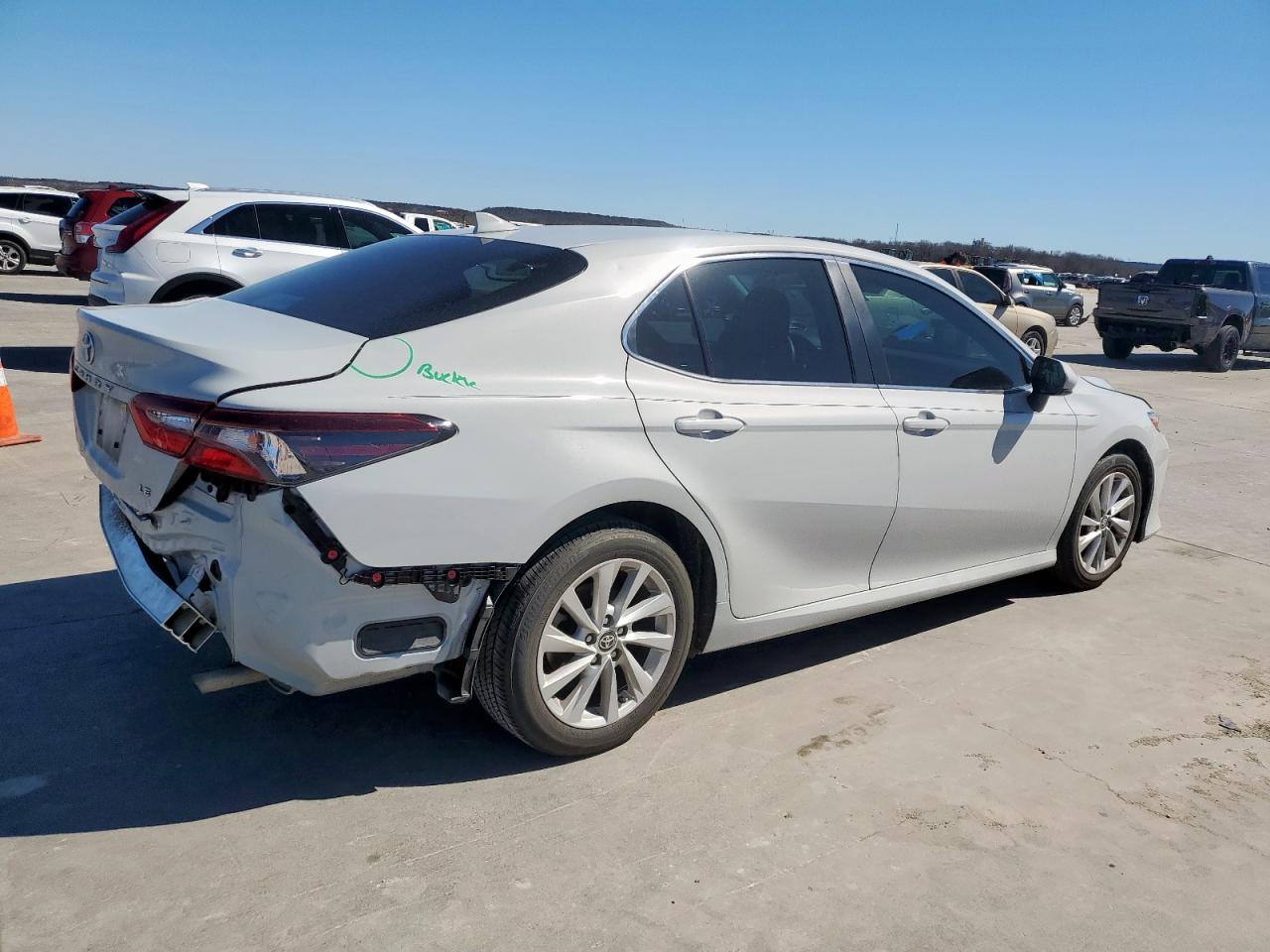2022 TOYOTA CAMRY LE VIN:4T1C11AK5NU062280