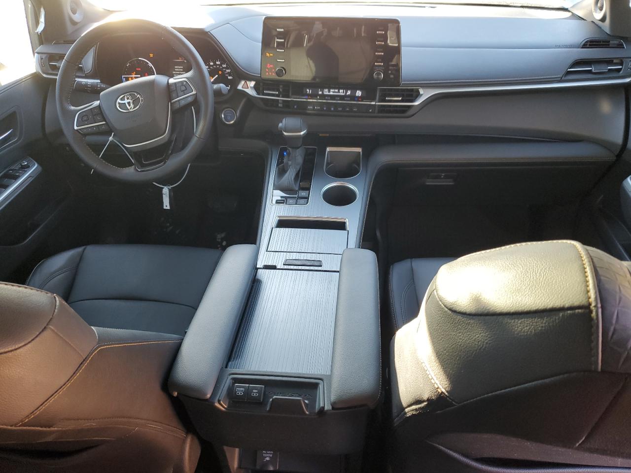 2022 TOYOTA SIENNA XLE VIN:5TDASKFC5NS047766
