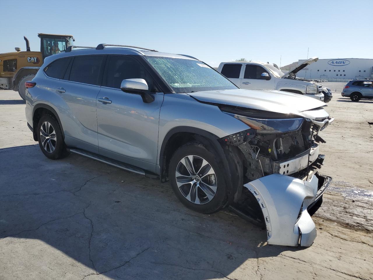 2022 TOYOTA HIGHLANDER XLE VIN:5TDGZRBH3NS175925