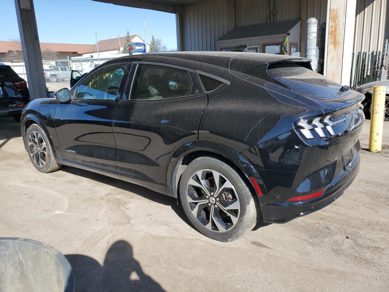 2022 FORD MUSTANG MACH-E PREMIUM VIN:3FMTK3SU1NMA43576