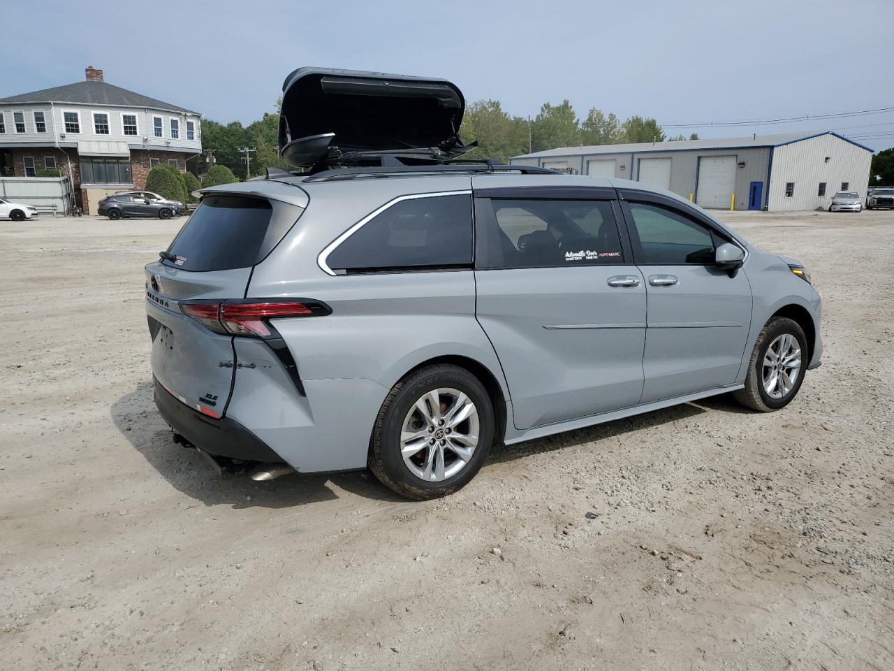 2022 TOYOTA SIENNA XLE VIN:5TDASKFCXNS045169