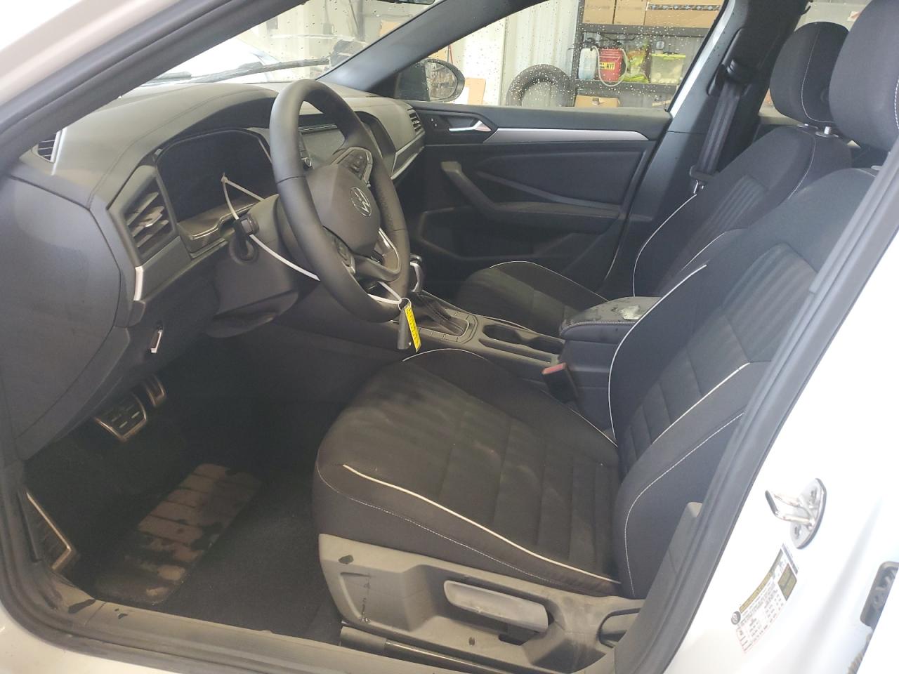 2024 VOLKSWAGEN JETTA SPORT VIN:3VWBM7BU3RM072324