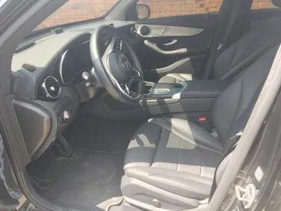 2021 Mercedes-Benz GLC 300 VIN: