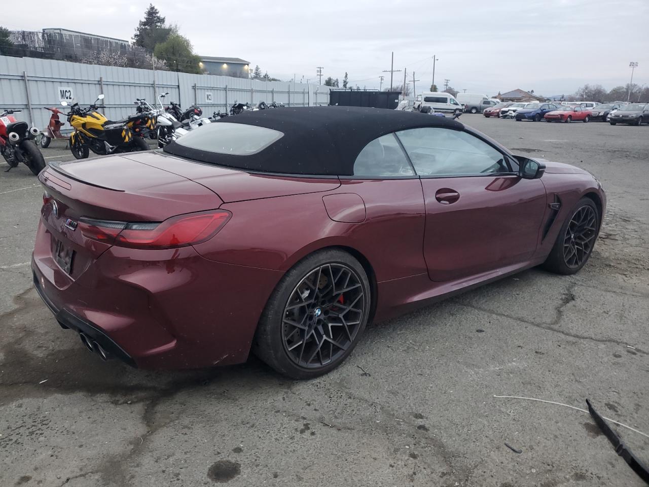 2022 BMW M8  VIN:WBSDZ0C08NCH65669