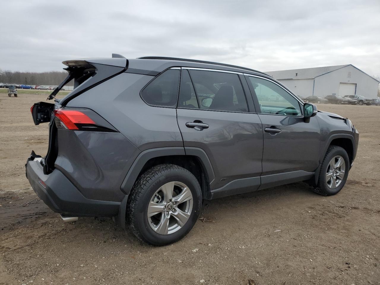 2024 TOYOTA RAV4 XLE VIN:2T3RWRFV2RW205941