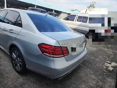 2014 Mercedes-Benz E 220 VIN: