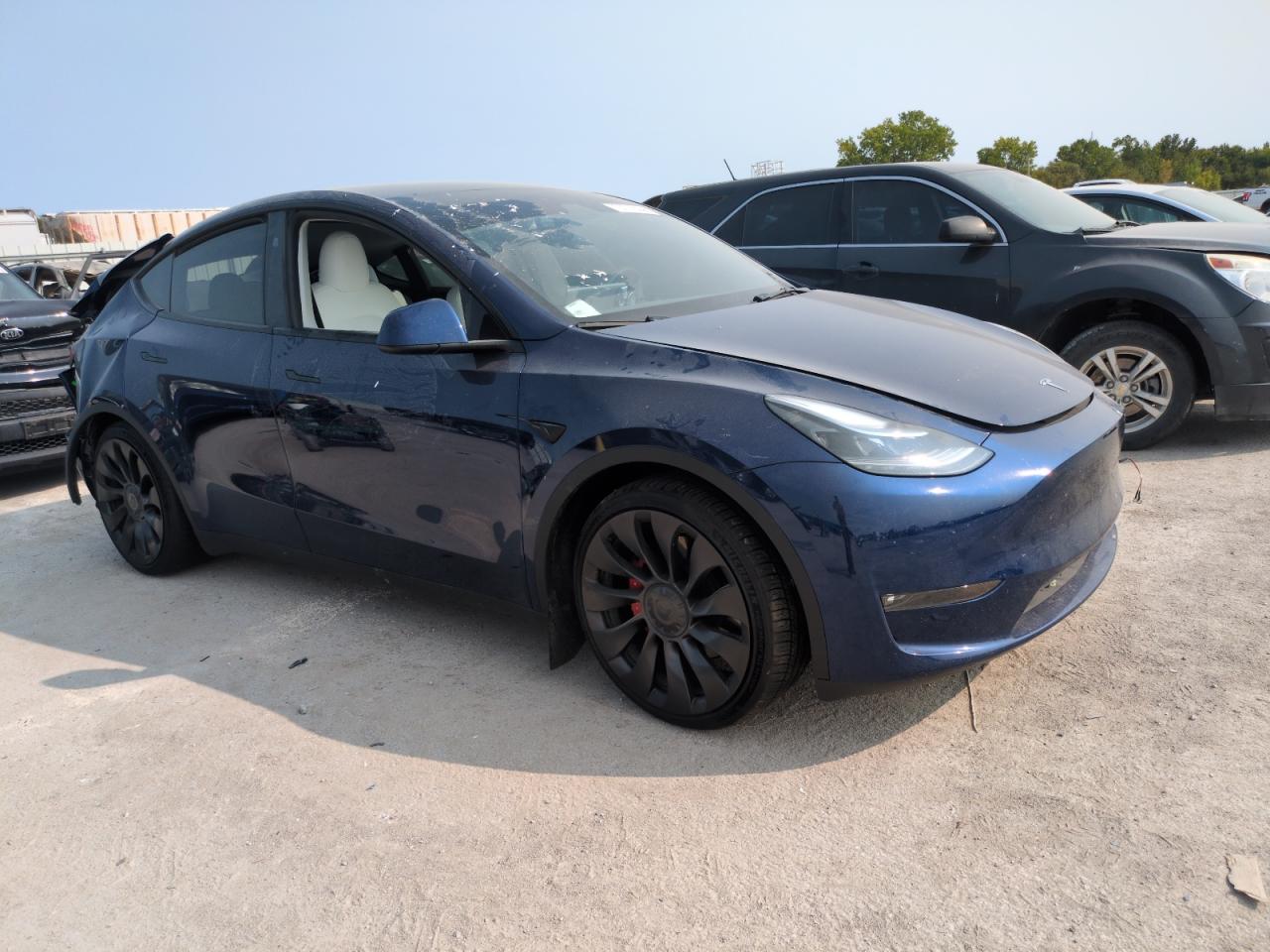 2023 TESLA MODEL Y  VIN:7SAYGDEF6PF908034