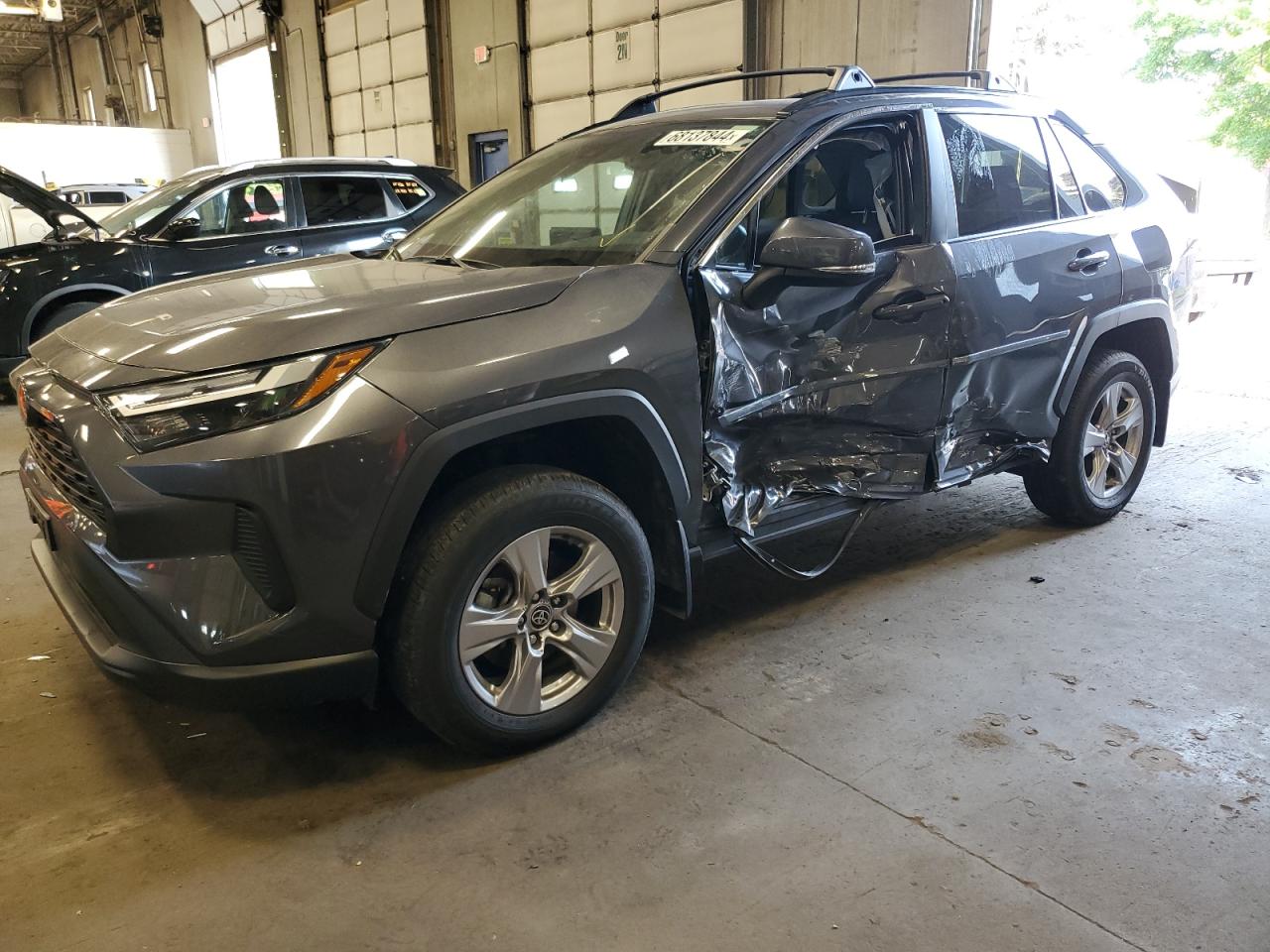 2023 TOYOTA RAV4 XLE VIN:2T3P1RFV3PC332105