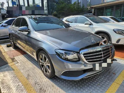 2019 Mercedes-Benz E 300 VIN: