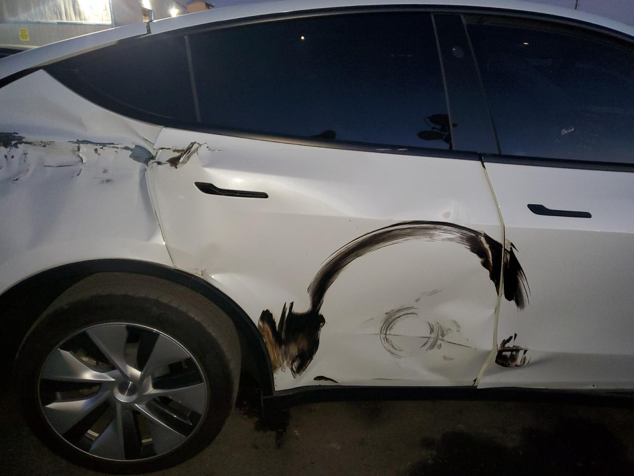2023 TESLA MODEL Y  VIN:7SAYGDEE5PF867869