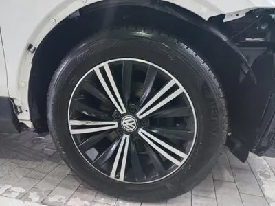 2019 Volkswagen Tiguan VIN: