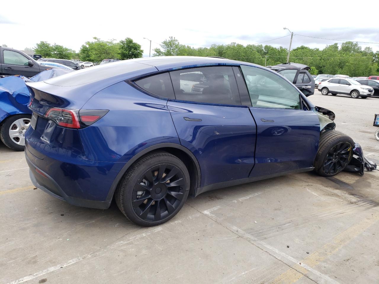 2023 TESLA MODEL Y  VIN:7SAYGDEEXPF607211