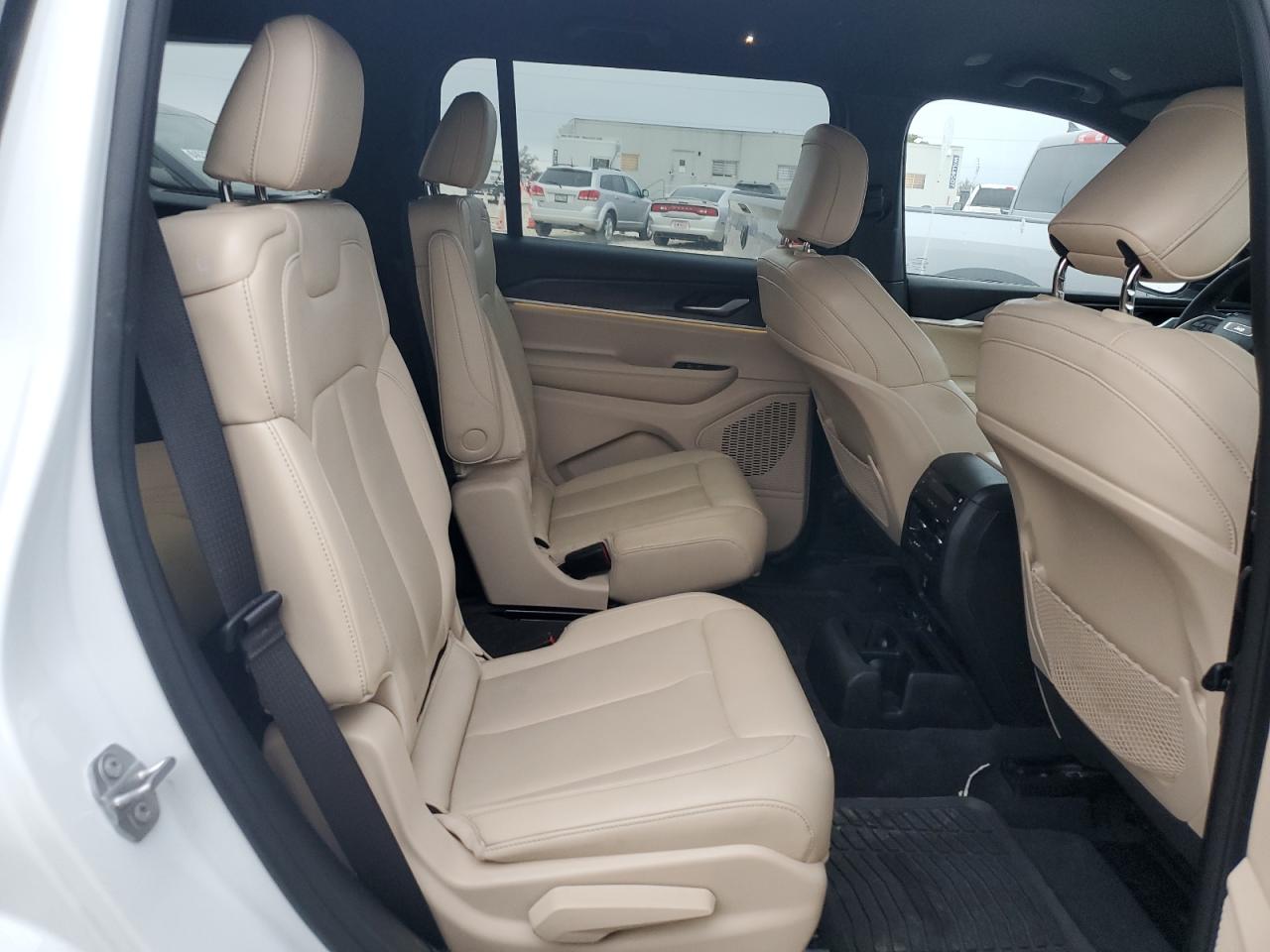 2023 JEEP GRAND CHEROKEE L LIMITED VIN:1C4RJKBG5P8702529