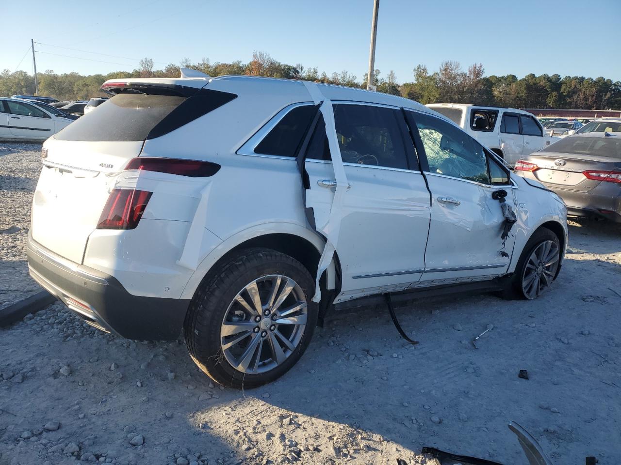 2024 CADILLAC XT5 PREMIUM LUXURY VIN:1GYKNCRS7RZ740471