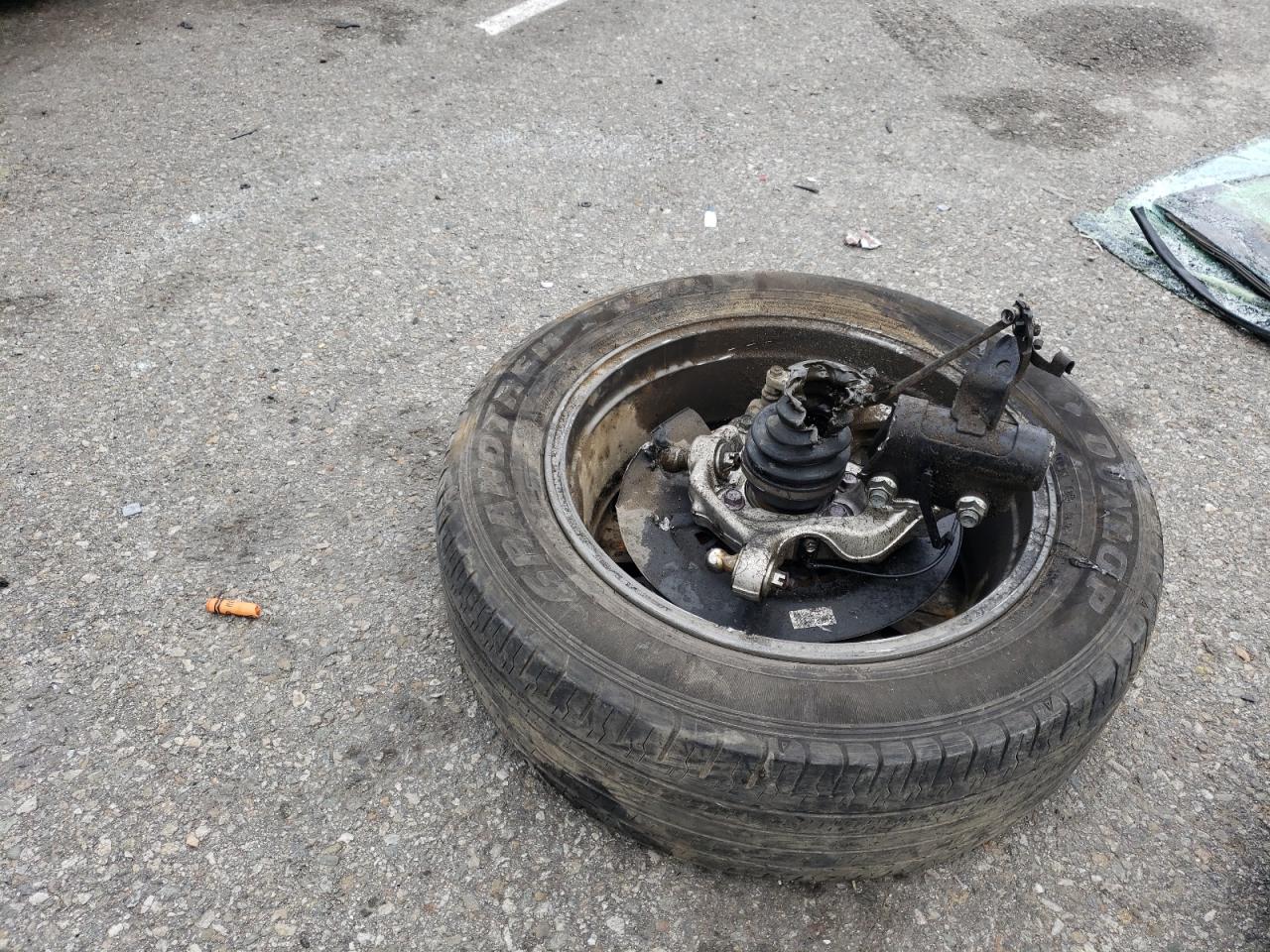 2022 TOYOTA RAV4 XLE PREMIUM VIN:JTMB6RFV1ND527611