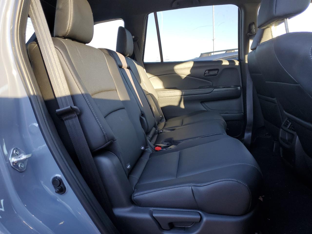 2022 HONDA PASSPORT EXL VIN:5FNYF8H50NB009936