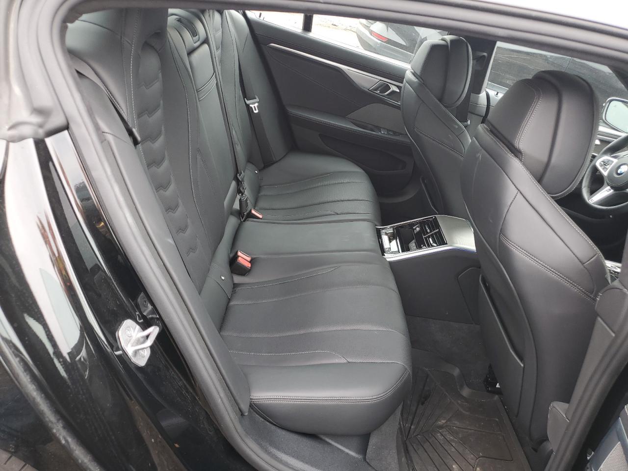 2022 BMW 840XI  VIN:WBAGV4C09NCK23692