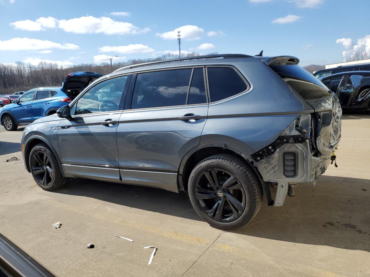 2023 VOLKSWAGEN TIGUAN SE R-LINE BLACK VIN:3VVCB7AX7PM139188