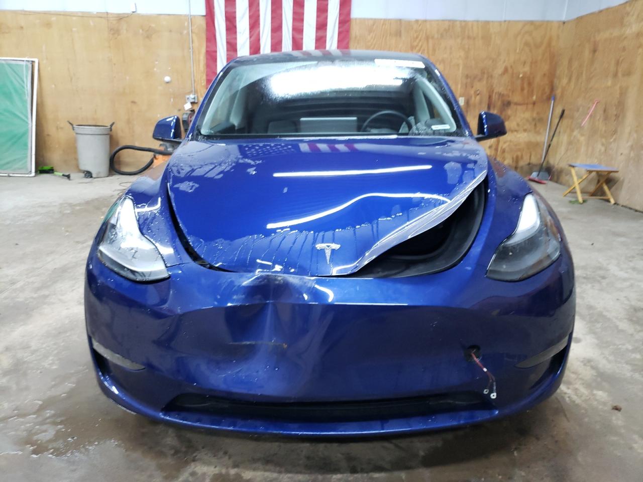2023 TESLA MODEL Y  VIN:7SAYGDEE2PA172908