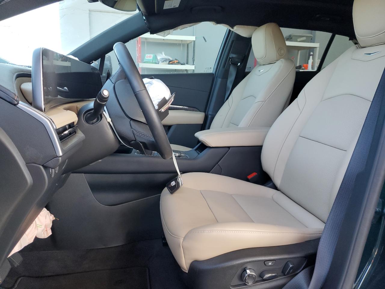 2024 CADILLAC XT4 PREMIUM LUXURY VIN:1GYFZCR43RF241465