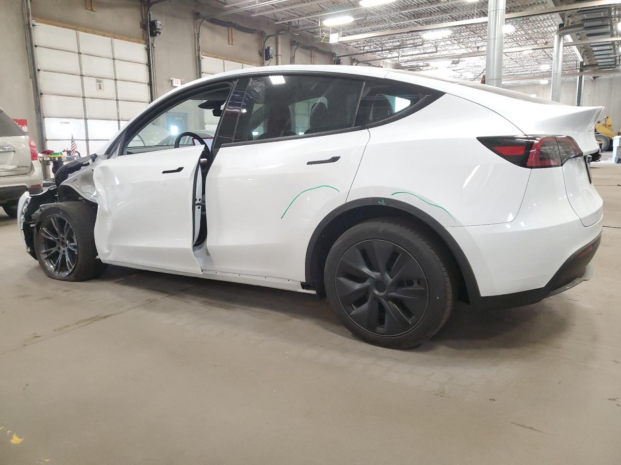 2024 TESLA MODEL Y  VIN:7SAYGDEEXRF154565