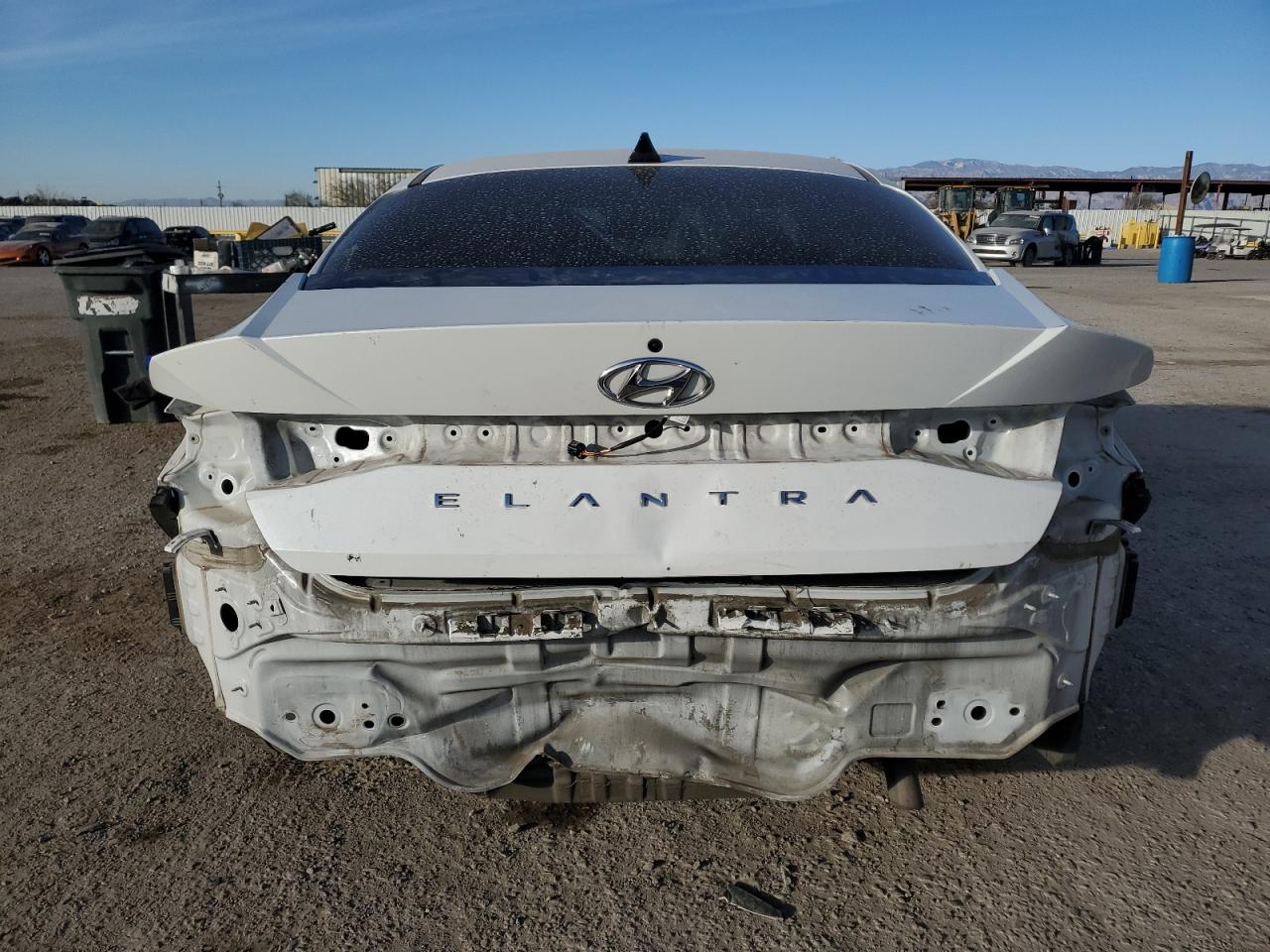 2023 HYUNDAI ELANTRA SEL VIN:5NPLS4AG6PH092173