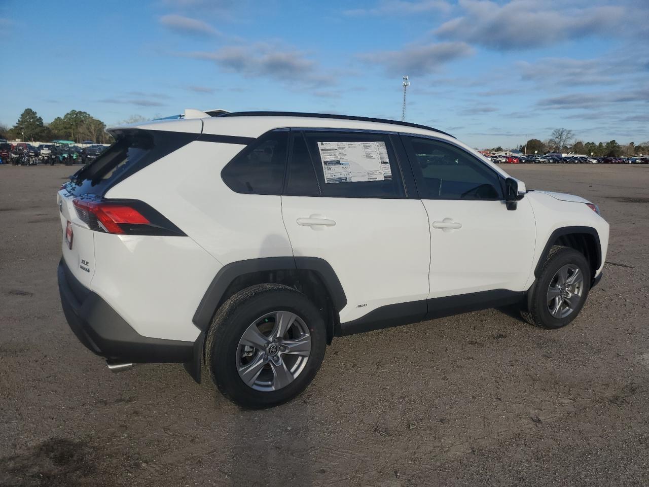 2024 TOYOTA RAV4 XLE VIN:4T3RWRFV1RU115258