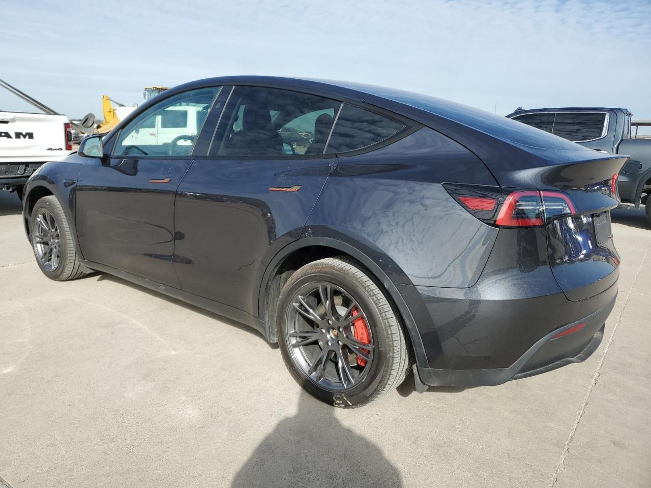 2024 TESLA MODEL Y  VIN:7SAYGDED8RA301678
