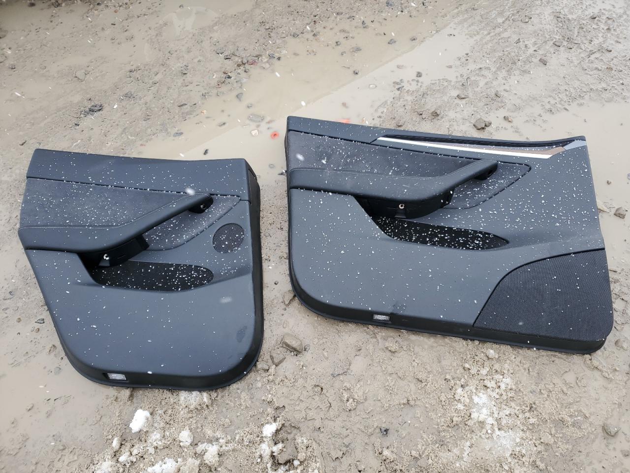 2023 TESLA MODEL Y  VIN:7SAYGDEE9PF840948