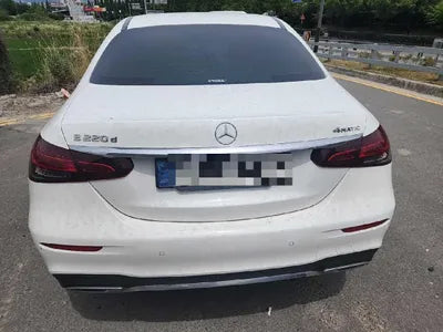 2022 Mercedes-Benz E 220 VIN: