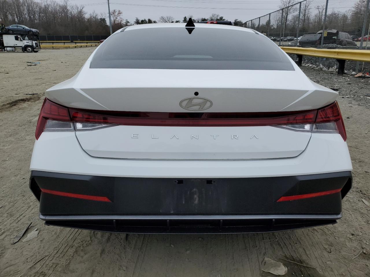 2024 HYUNDAI ELANTRA SEL VIN:KMHLS4DG9RU645267