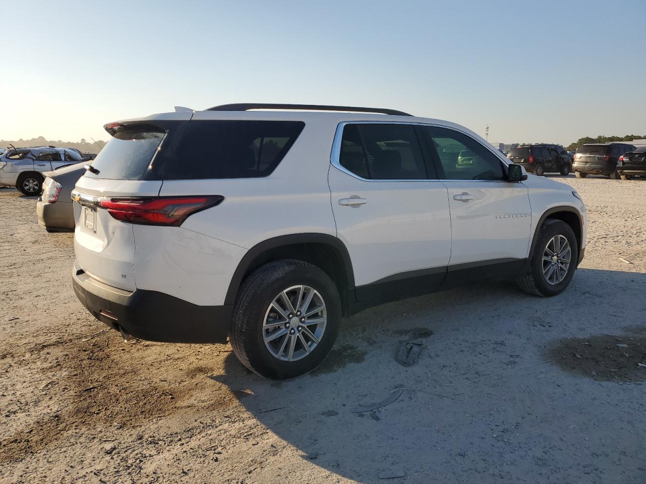 2023 CHEVROLET TRAVERSE LT VIN:1GNERGKW9PJ292457