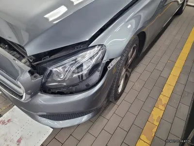 2016 Mercedes-Benz E 220 VIN: