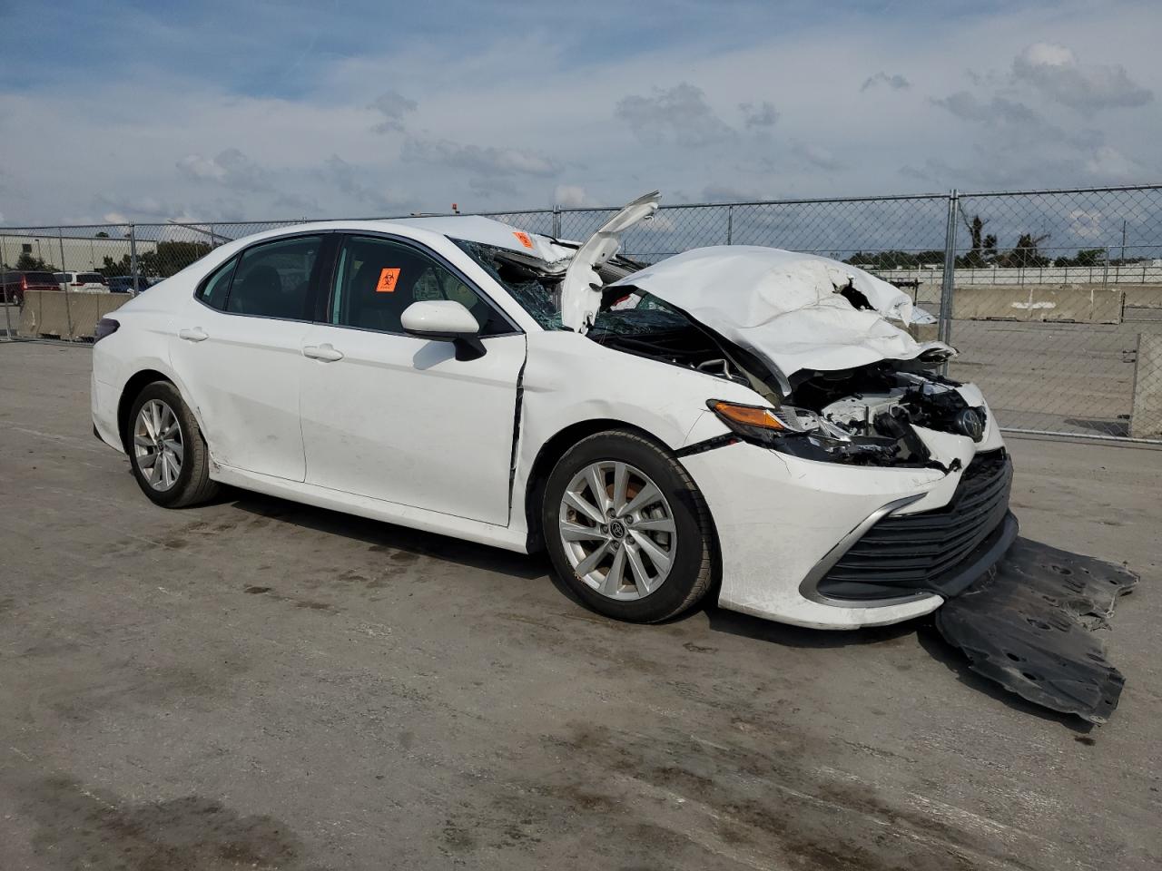 2022 TOYOTA CAMRY LE VIN:4T1C11AK8NU674179