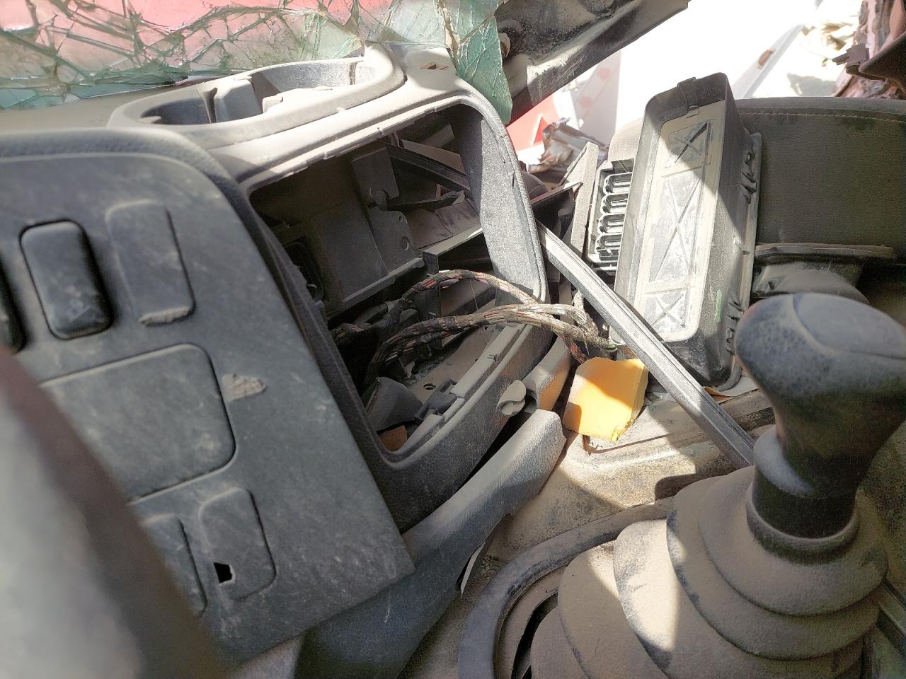 2022 MITSUBISHI FUSO VIN:MEC2046R7NP******