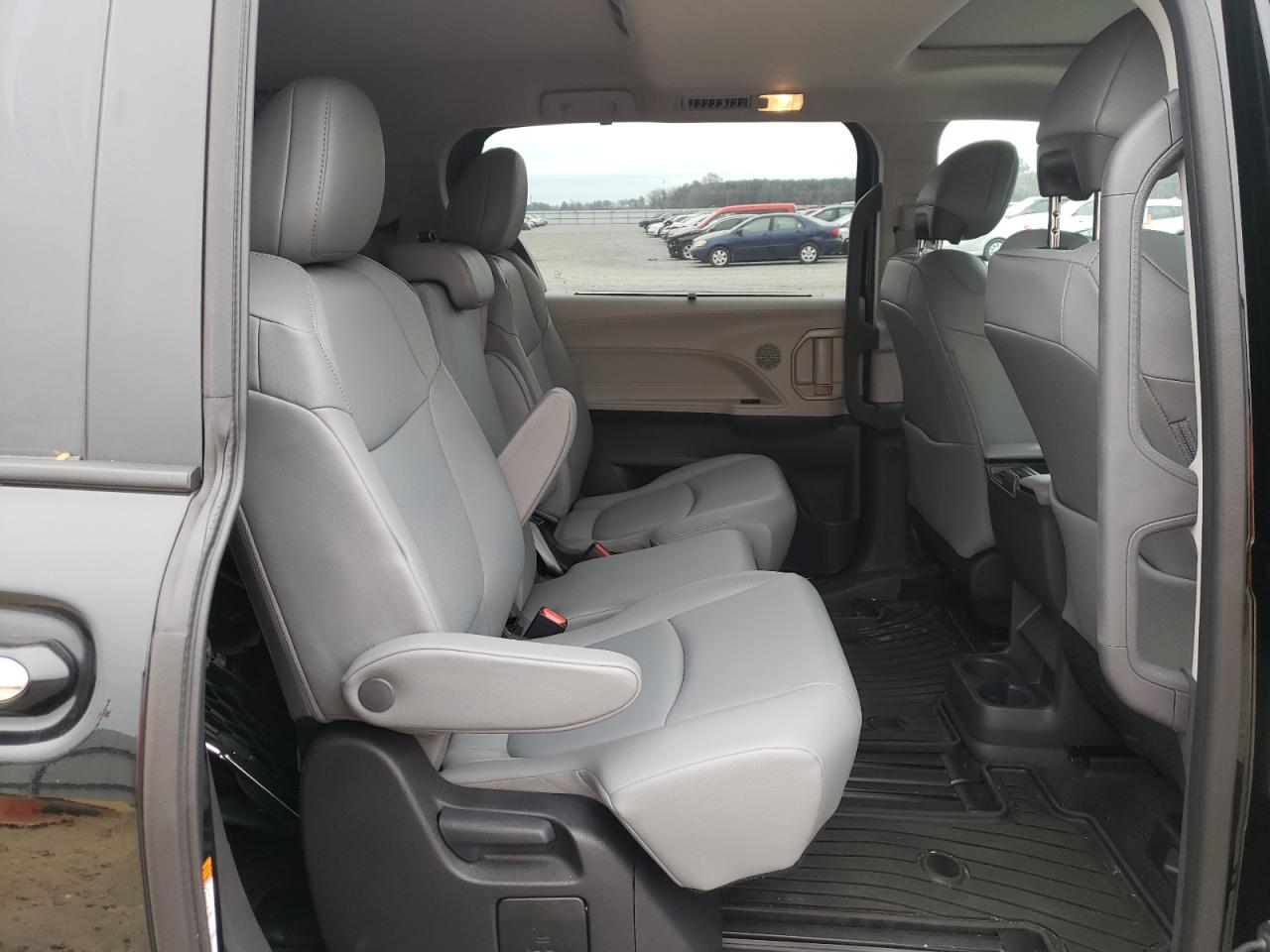 2023 TOYOTA SIENNA XLE VIN:5TDYRKEC7PS154753