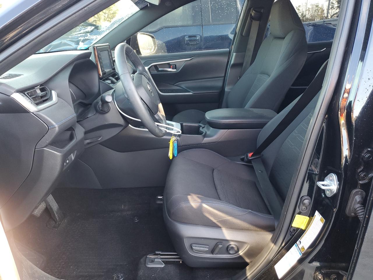 2022 TOYOTA RAV4 SE VIN:JTM16RFVXND069028