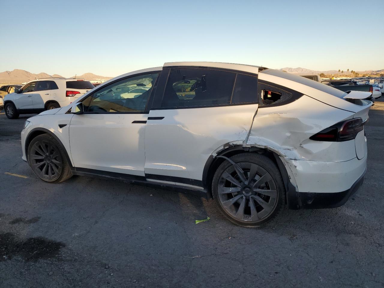 2023 TESLA MODEL X  VIN:7SAXCDE56PF372152
