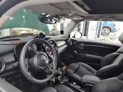 2021 MINI Cooper VIN: