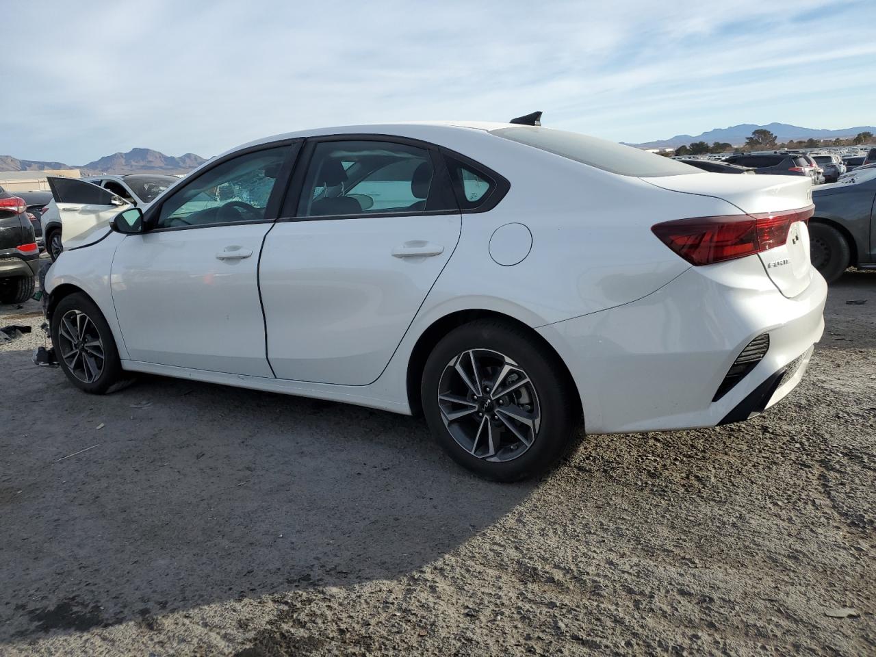 2023 KIA FORTE LX VIN:3KPF24AD4PE608845